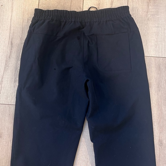 Men’s lululemon pants - Picture 5 of 6